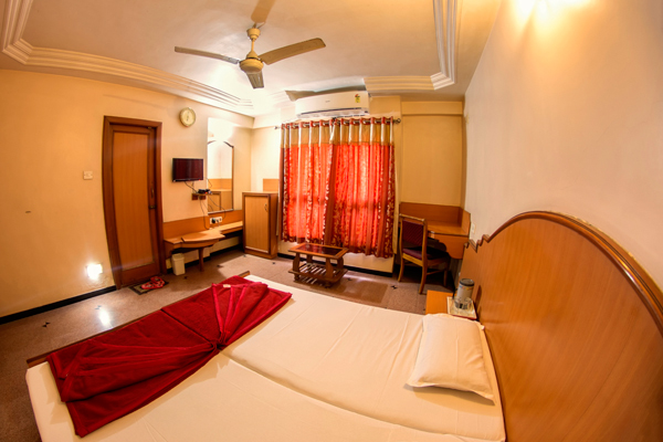 Super-Deluxe-Room-A-C